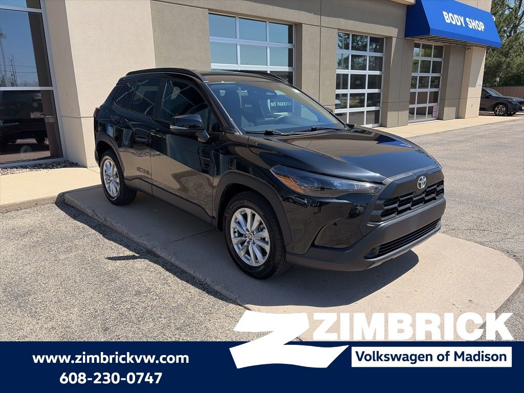 2026 Toyota Corolla Cross LE FWD