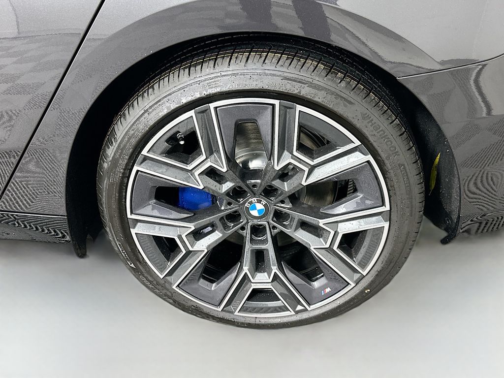 Thumbnail: 2026 BMW i5 - 23