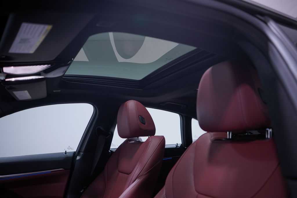 Thumbnail: 2023 BMW i4 - 8