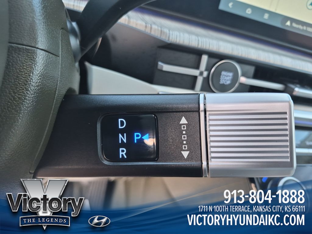Used 2024 Black Hyundai Calligraphy image 24