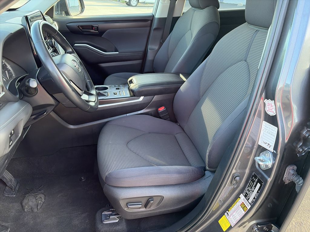 Used 2024 Toyota Highlander SUV