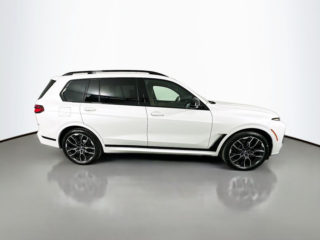 Thumbnail: 2026 BMW X7 - 4