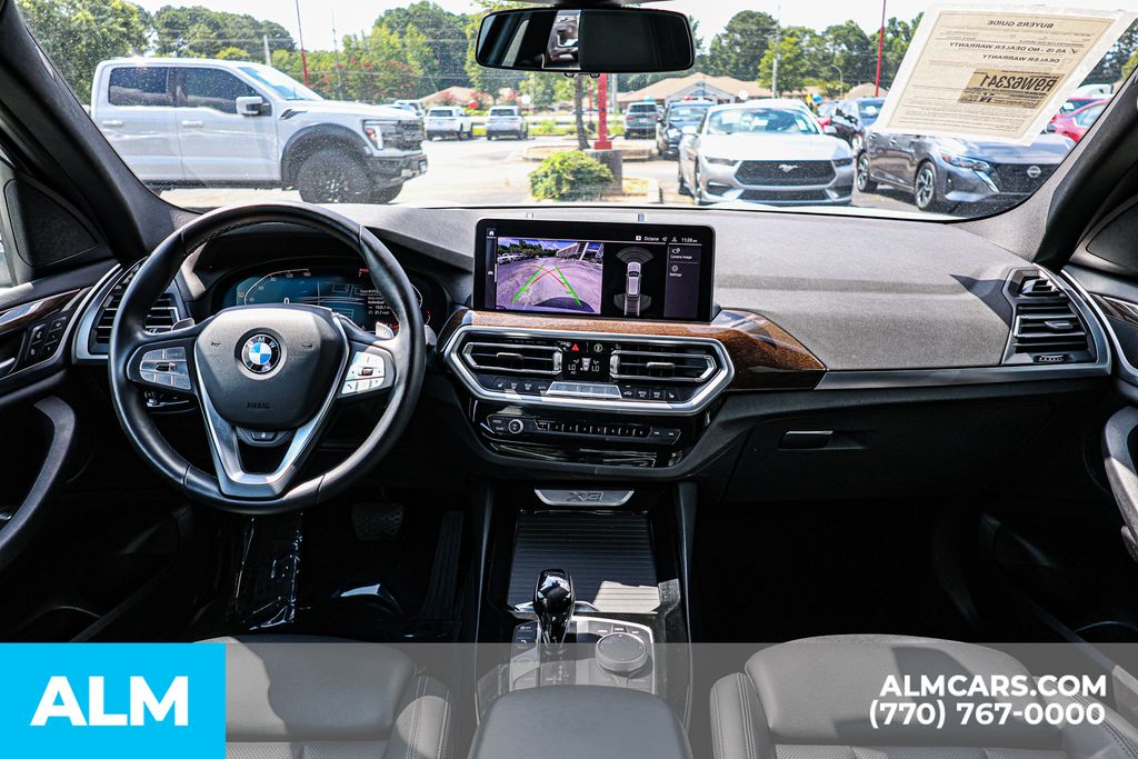 Used 2024 White BMW xDrive30i image 30