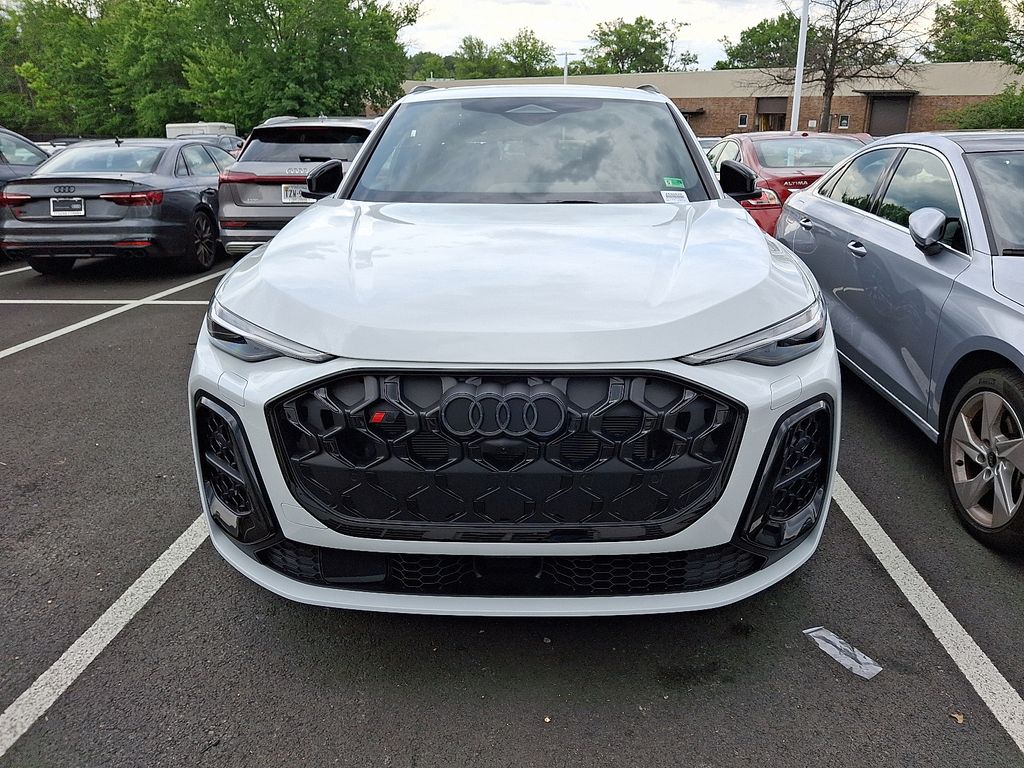 2025 Audi SQ5  2