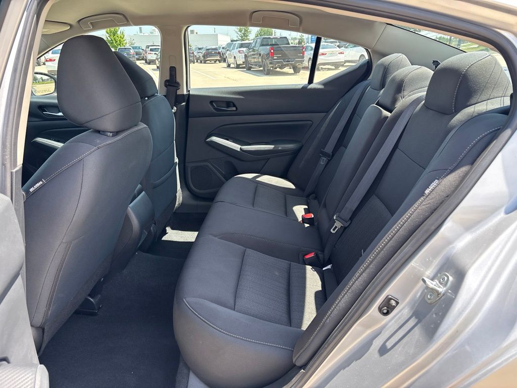 Used 2025 Nissan Altima Sedan