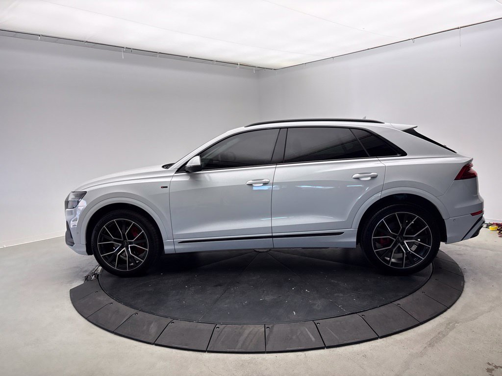 Thumbnail: 2020 Audi Q8 - 2