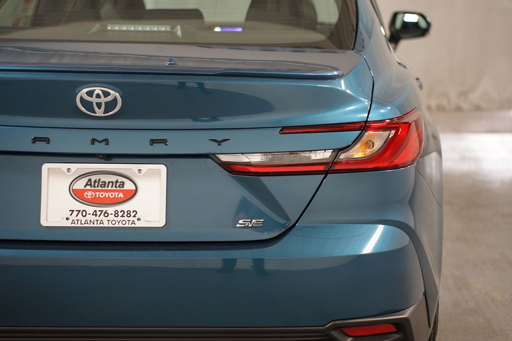 Thumbnail: 2025 Toyota Camry - 10