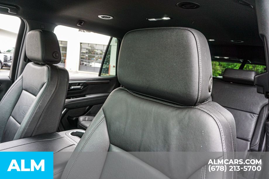 Used 2025 Gray Chevrolet LT image 18