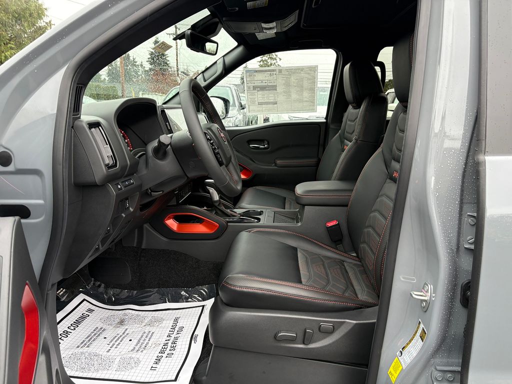 2025 Nissan Frontier PRO-4X