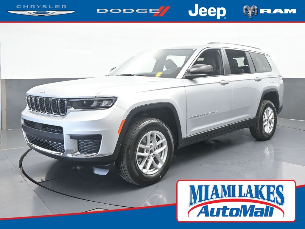 2025 Jeep Grand Cherokee L Laredo's photo