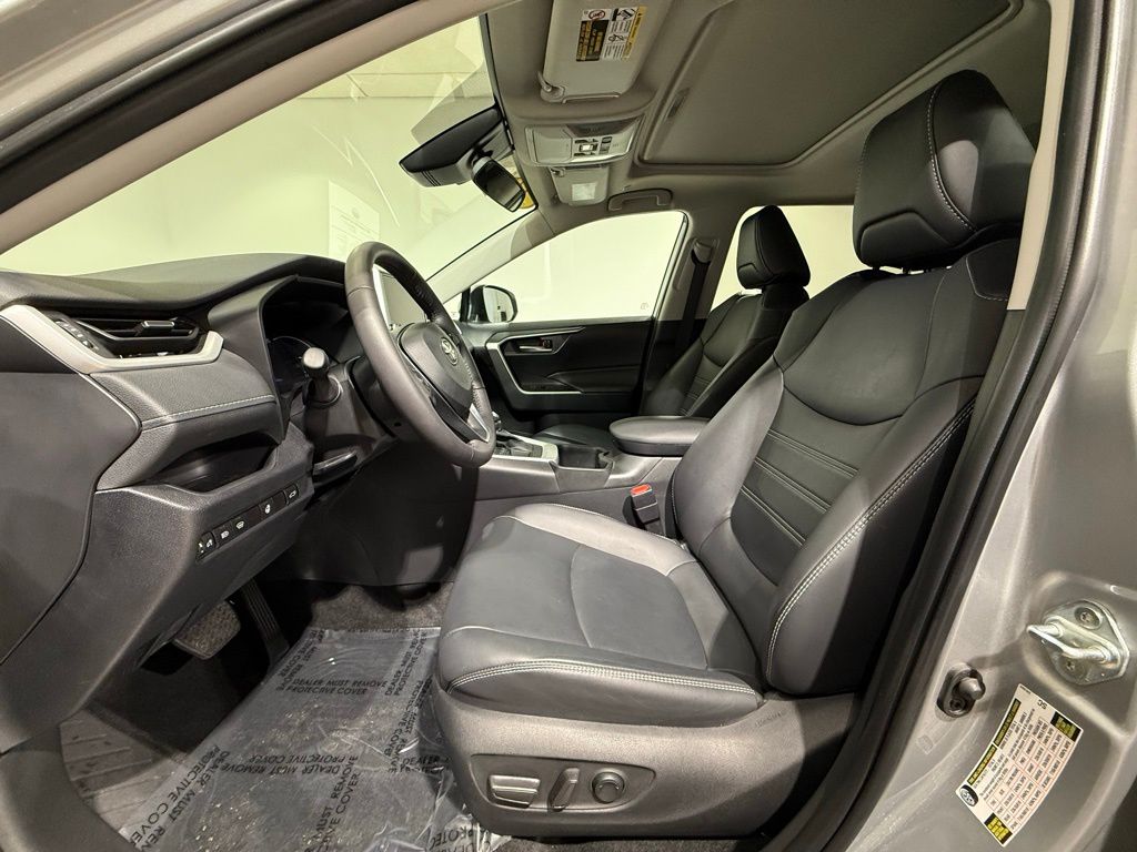 Thumbnail: 2024 Toyota RAV4 - 13