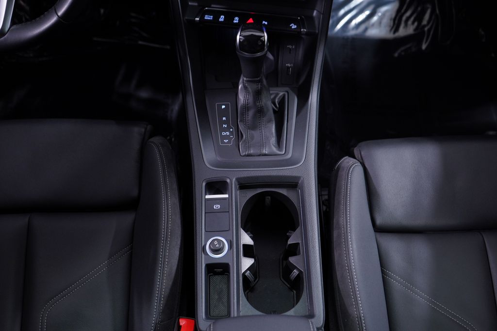 Thumbnail: 2019 Audi Q3 - 14