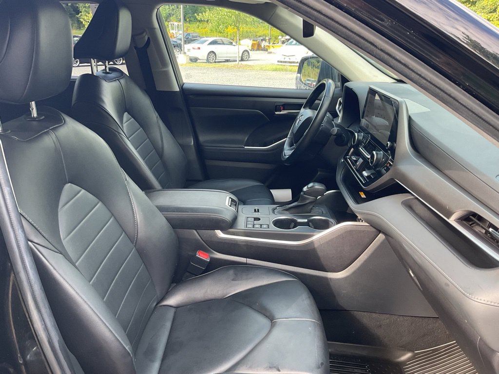 Used 2023 Toyota Highlander Hybrid SUV