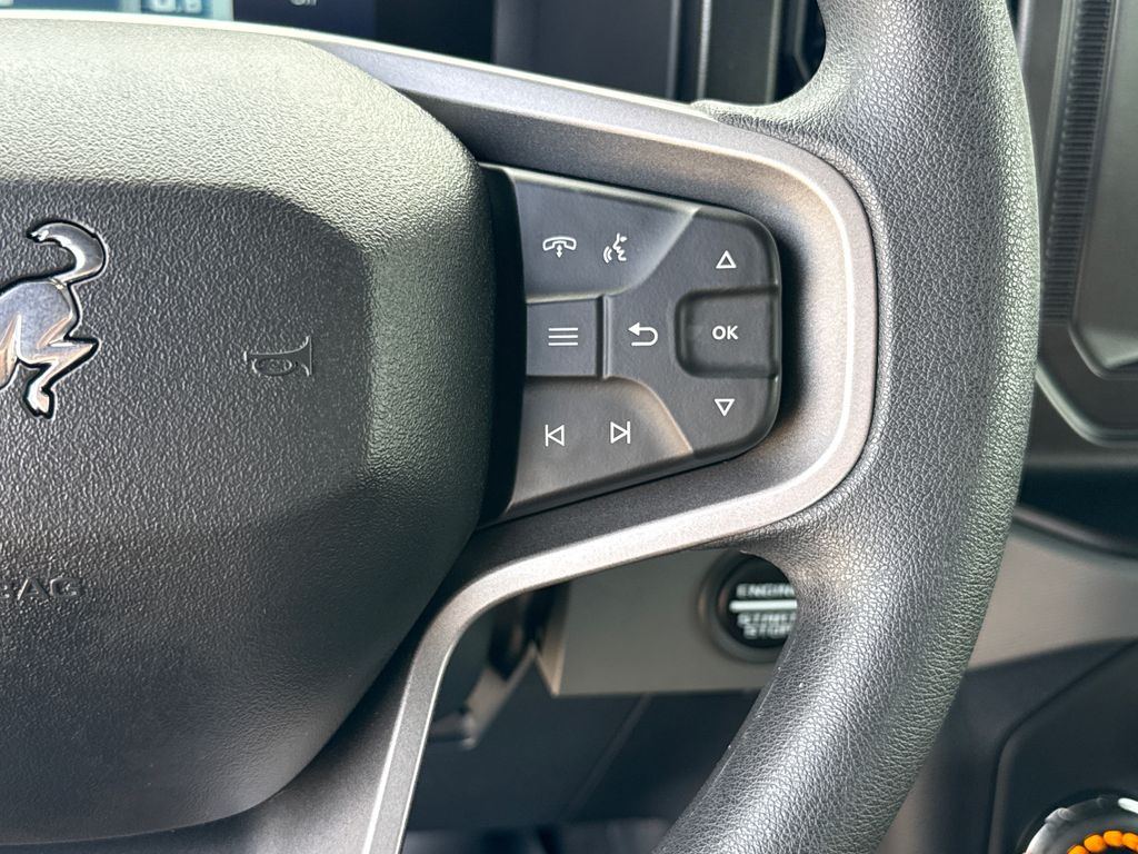 Used 2022 Green Ford Base image 16