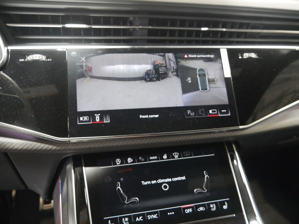 Thumbnail: 2026 Audi Q8 - 32