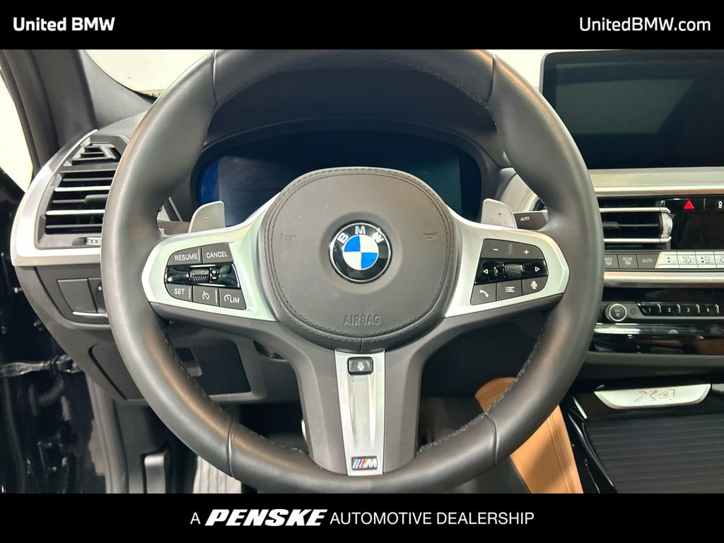 Thumbnail: 2025 BMW X4 - 14
