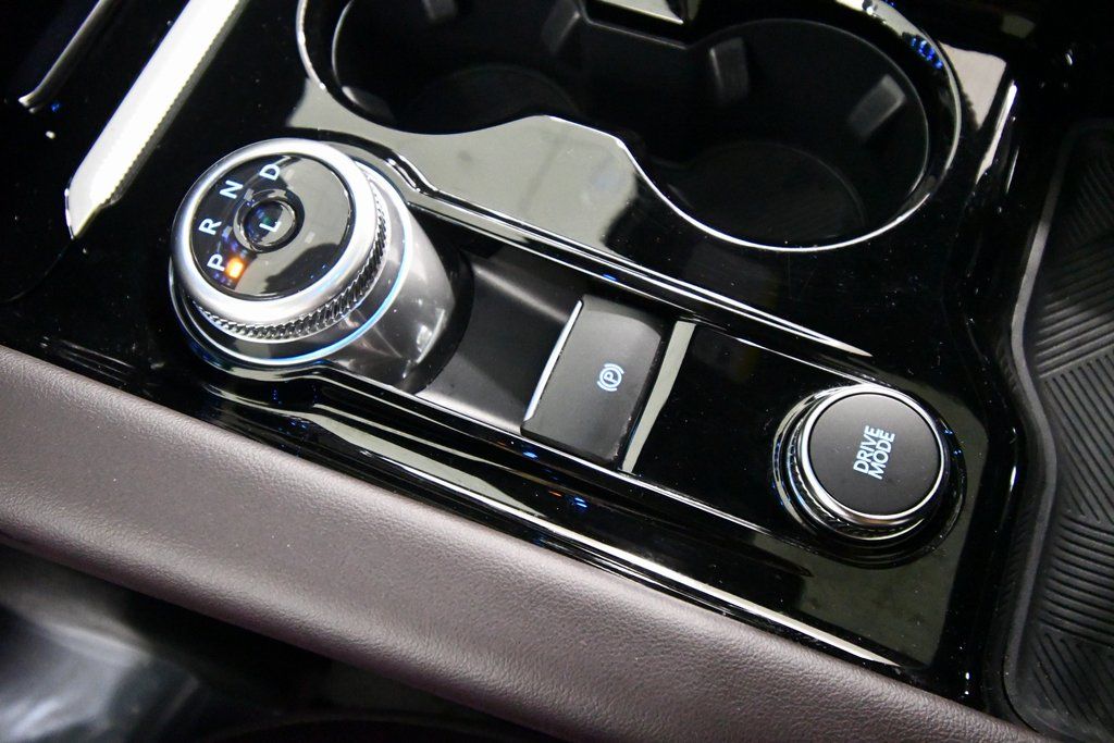 Used 2025 Ford Explorer SUV
