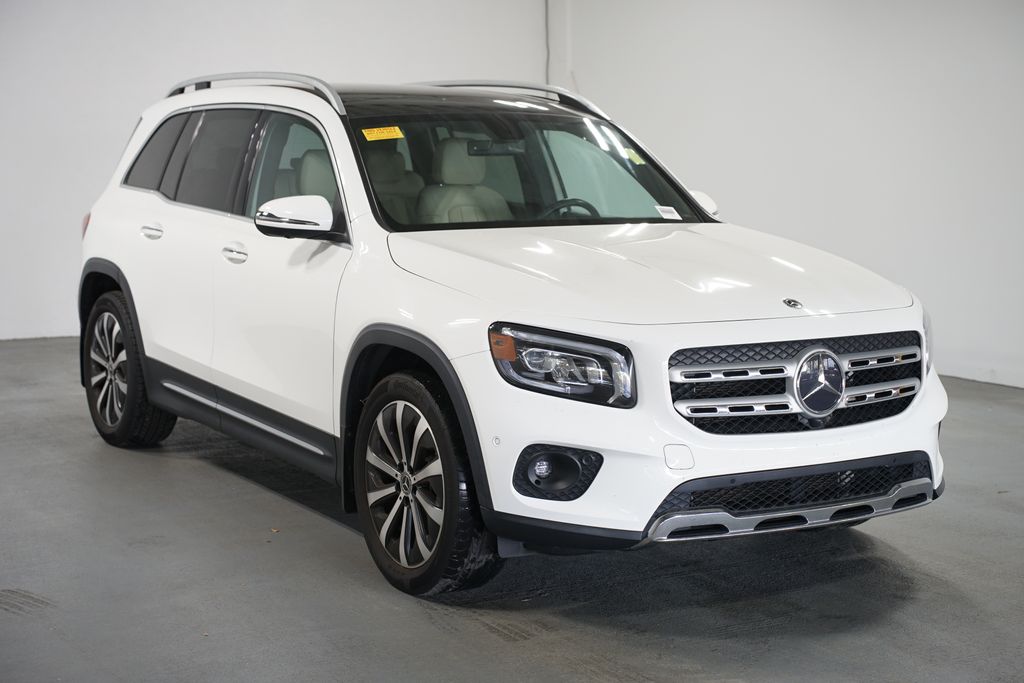 Thumbnail: 2020 Mercedes-Benz GLB - 3