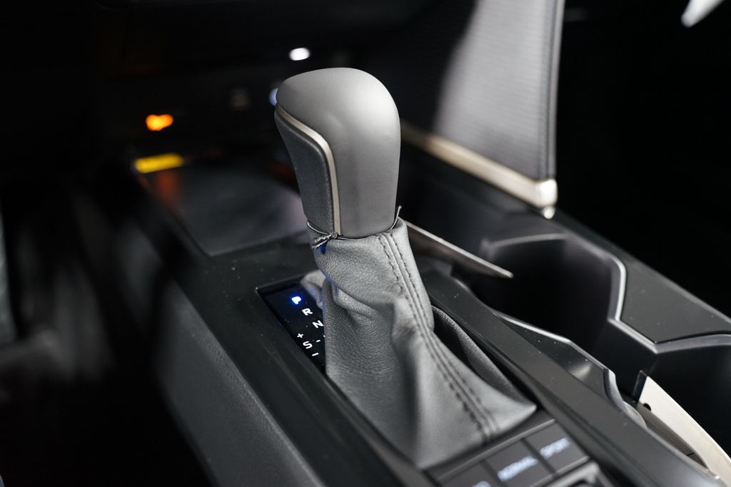 Thumbnail: 2025 Toyota Camry - 22