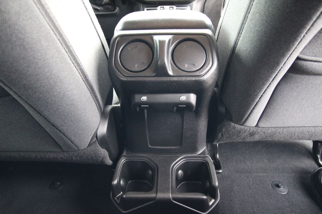 Used 2024 Jeep Wrangler SUV
