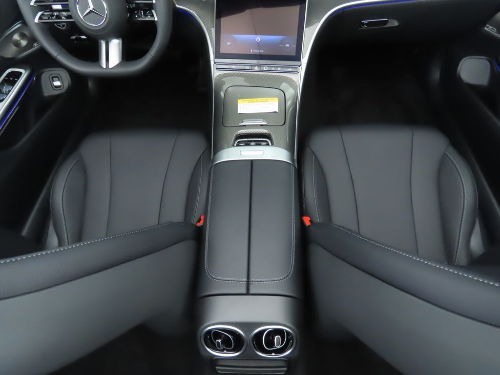 Thumbnail: 2025 Mercedes-Benz CLE - 25