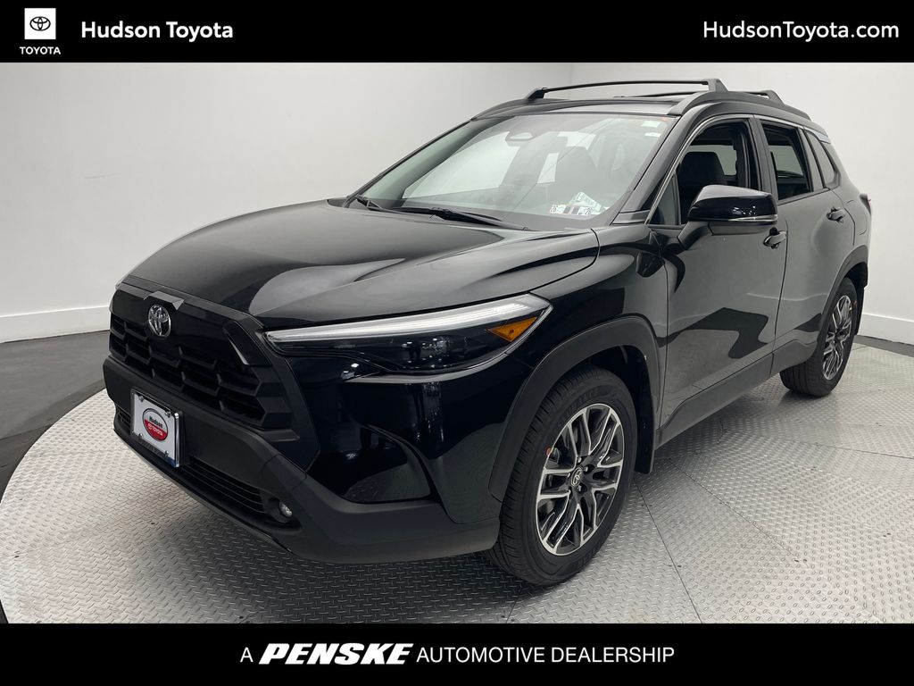 2026 Toyota Corolla Cross XLE's photo