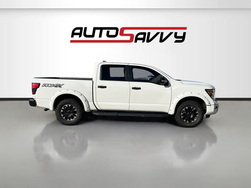 Used 2022 White Nissan PRO-4X image 8