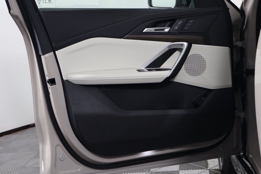 Thumbnail: 2026 BMW X1 - 7