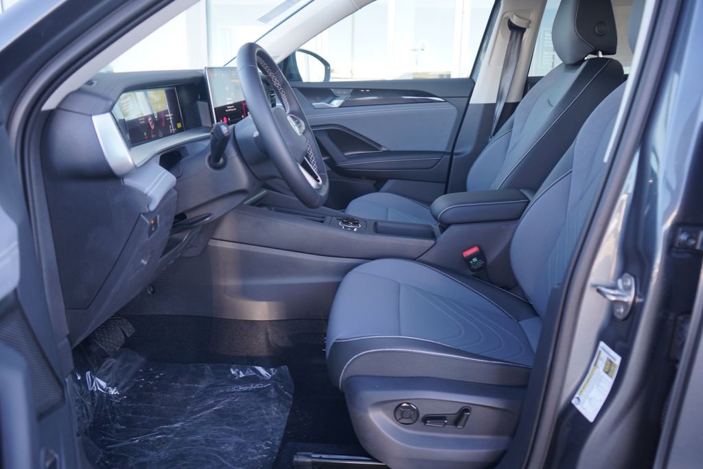 Thumbnail: 2025 Volkswagen Tiguan - 6