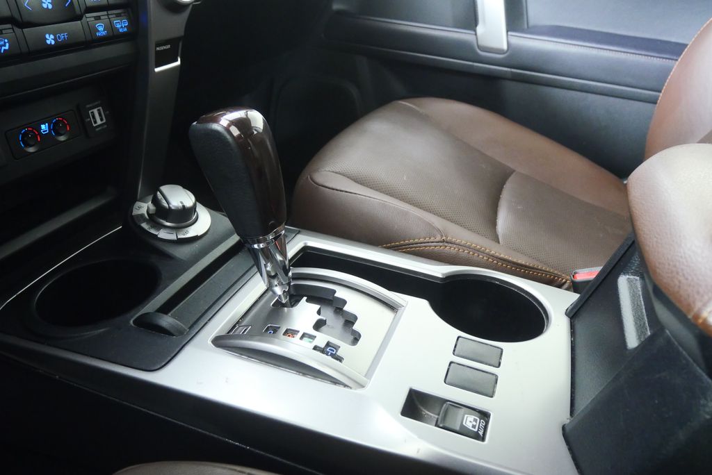 Thumbnail: 2023 Toyota 4Runner - 22