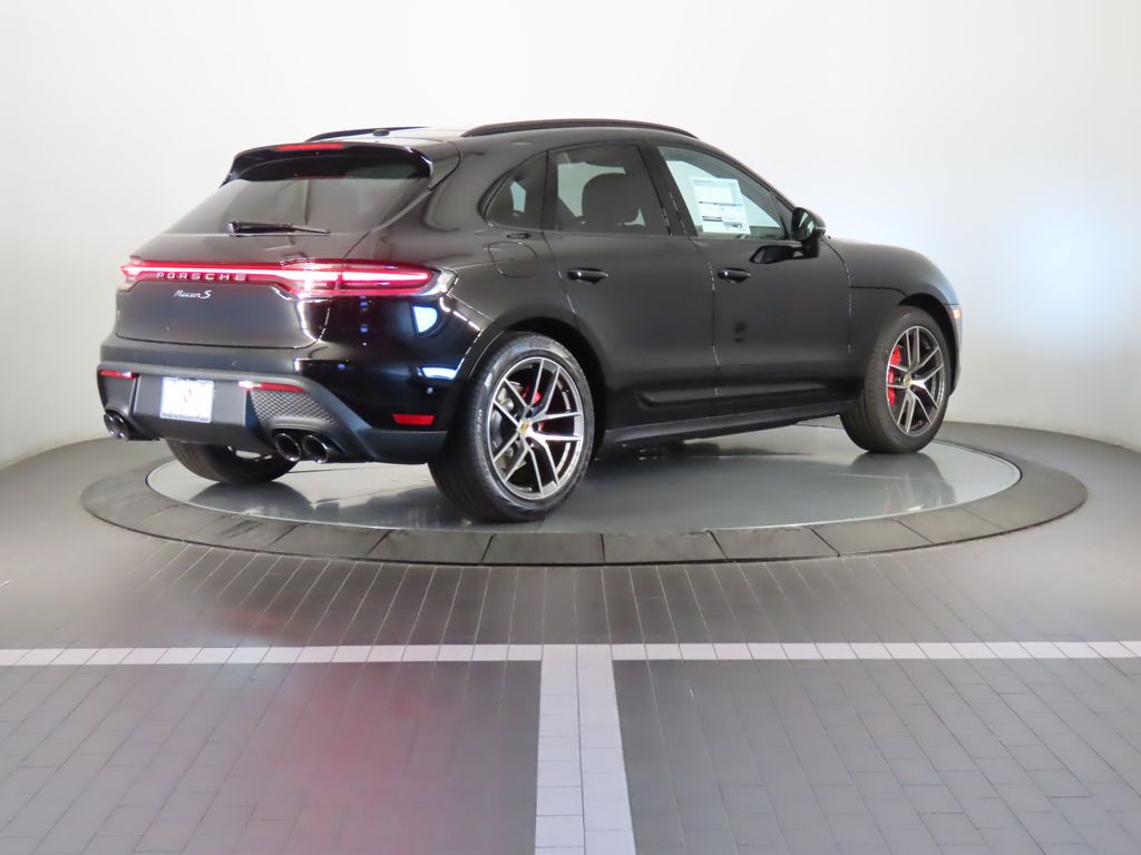 2024 Porsche Macan S 5