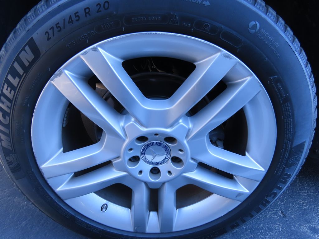 Thumbnail: 2013 Mercedes-Benz M-Class - 17