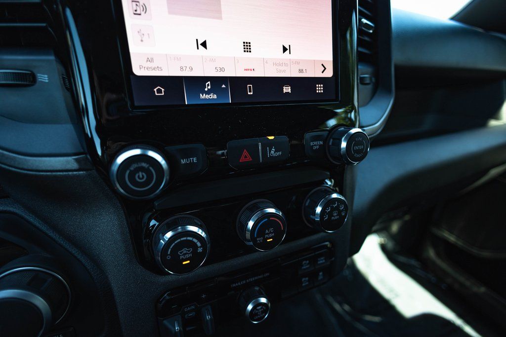 2026 Ram 1500 Tradesman thumbnail 16