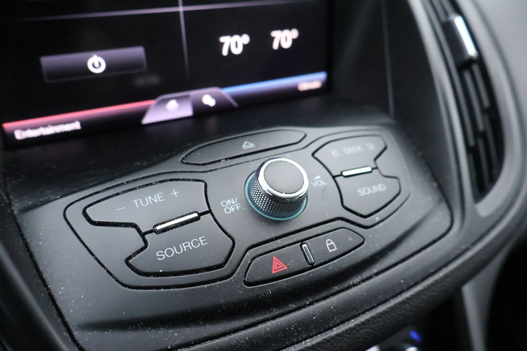 Thumbnail: 2013 Ford Escape - 28