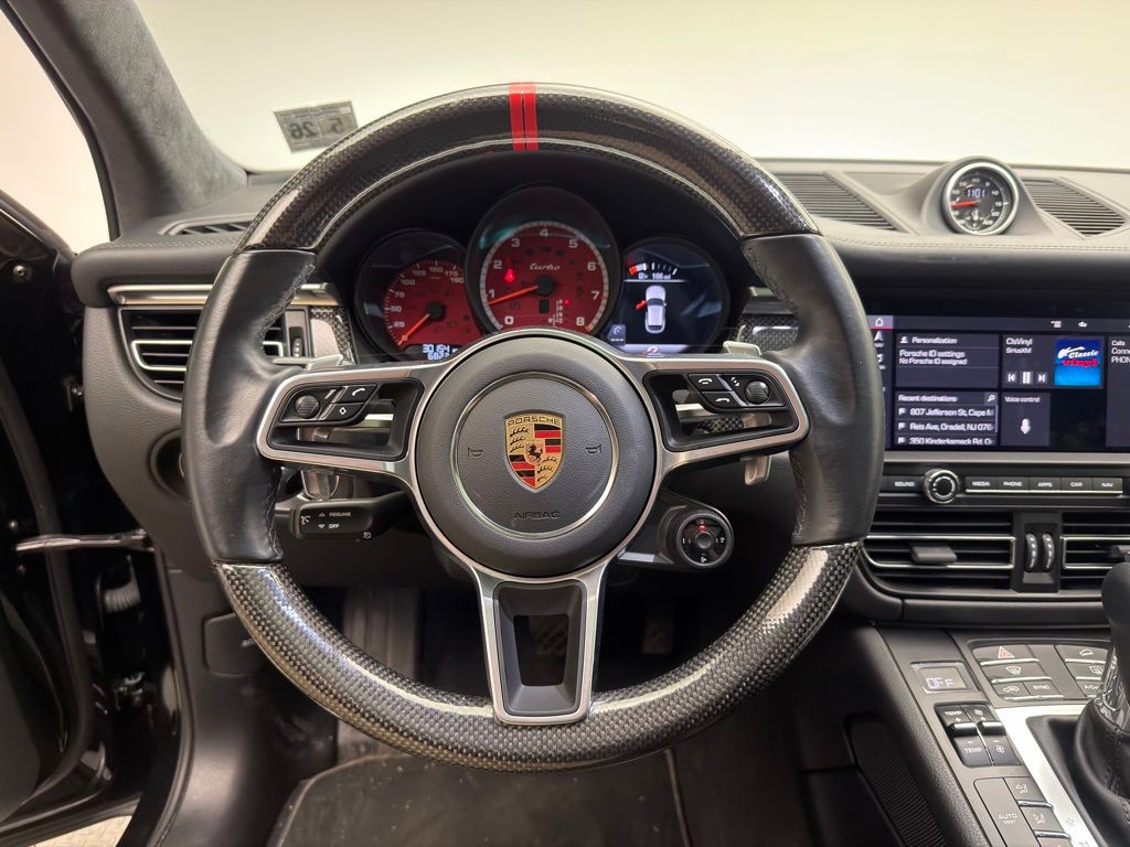 Thumbnail: 2021 Porsche Macan - 14