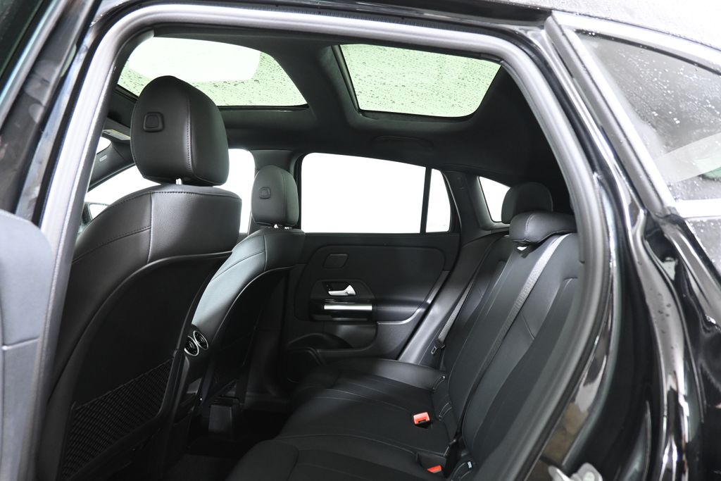 Thumbnail: 2026 Mercedes-Benz GLA - 27