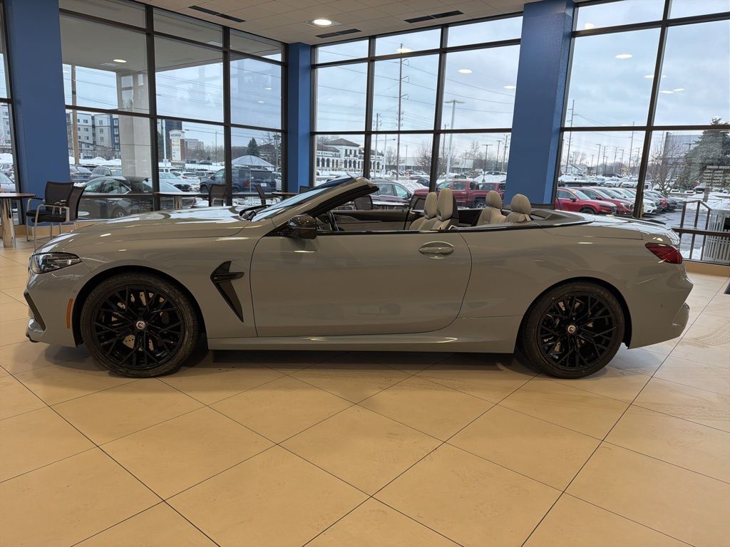 Thumbnail: 2023 BMW M8 - 2