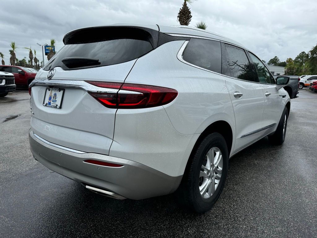 2021 Buick Enclave Essence 8