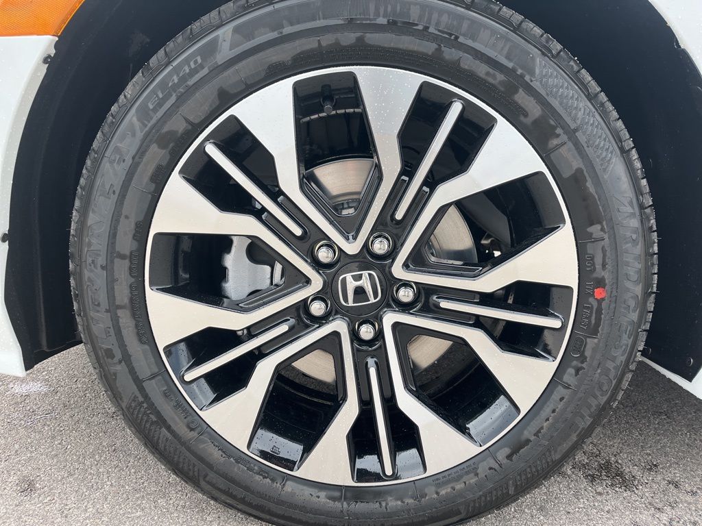 Thumbnail: 2026 Honda Odyssey - 7