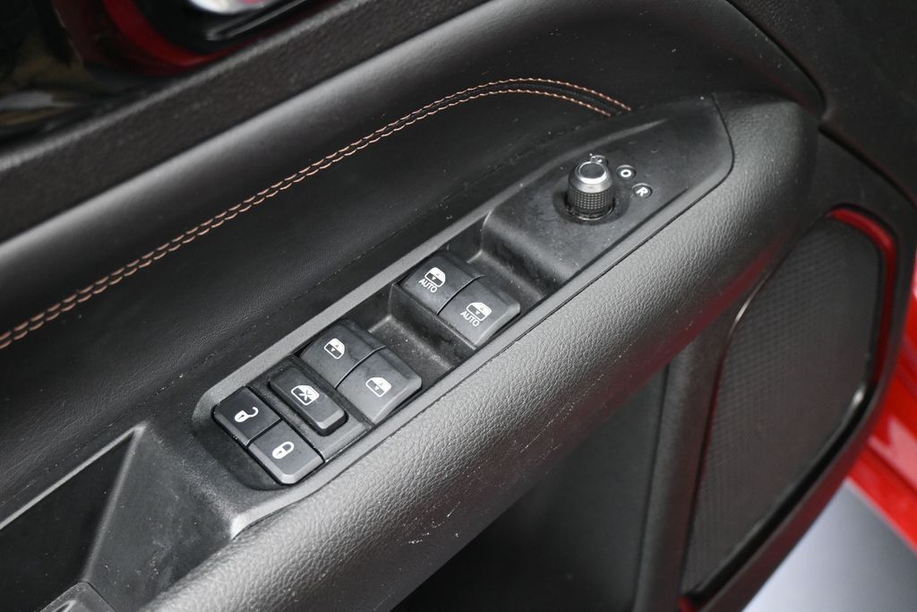 Used 2022 Redline Pearlcoat Jeep High Altitude image 14
