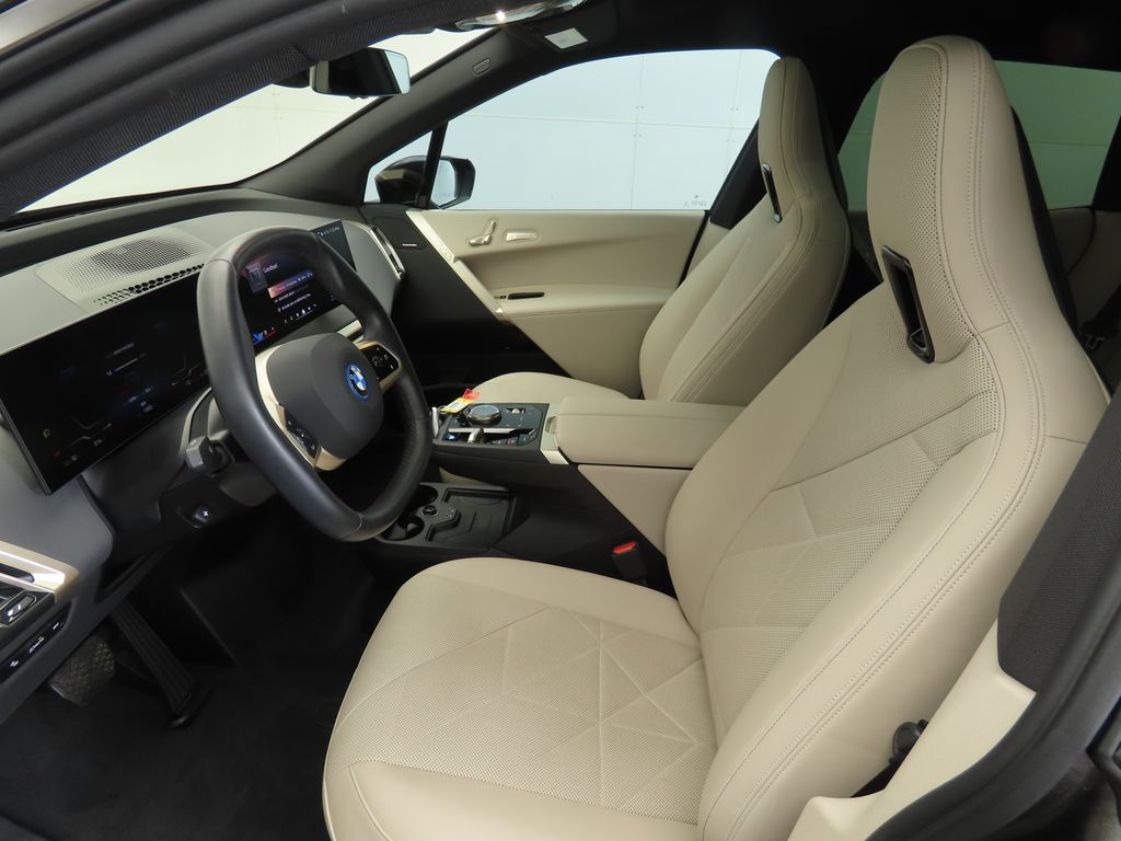 Thumbnail: 2024 BMW iX - 18