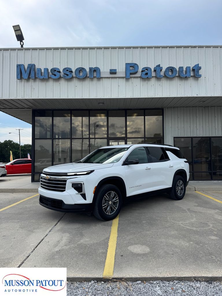 Summit White 2025 Chevrolet Traverse SUV / Crossover Four-Wheel Drive 8-Speed Automatic