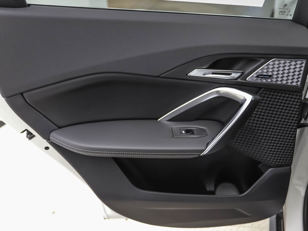 Thumbnail: 2025 BMW X1 - 20