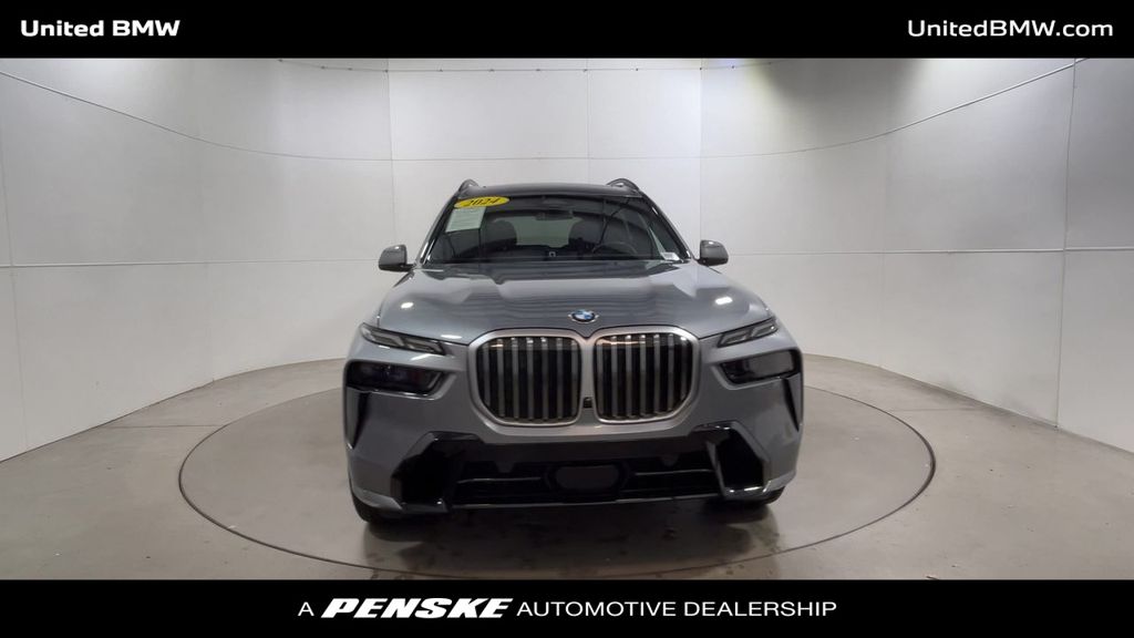 Thumbnail: 2024 BMW X7 - 3