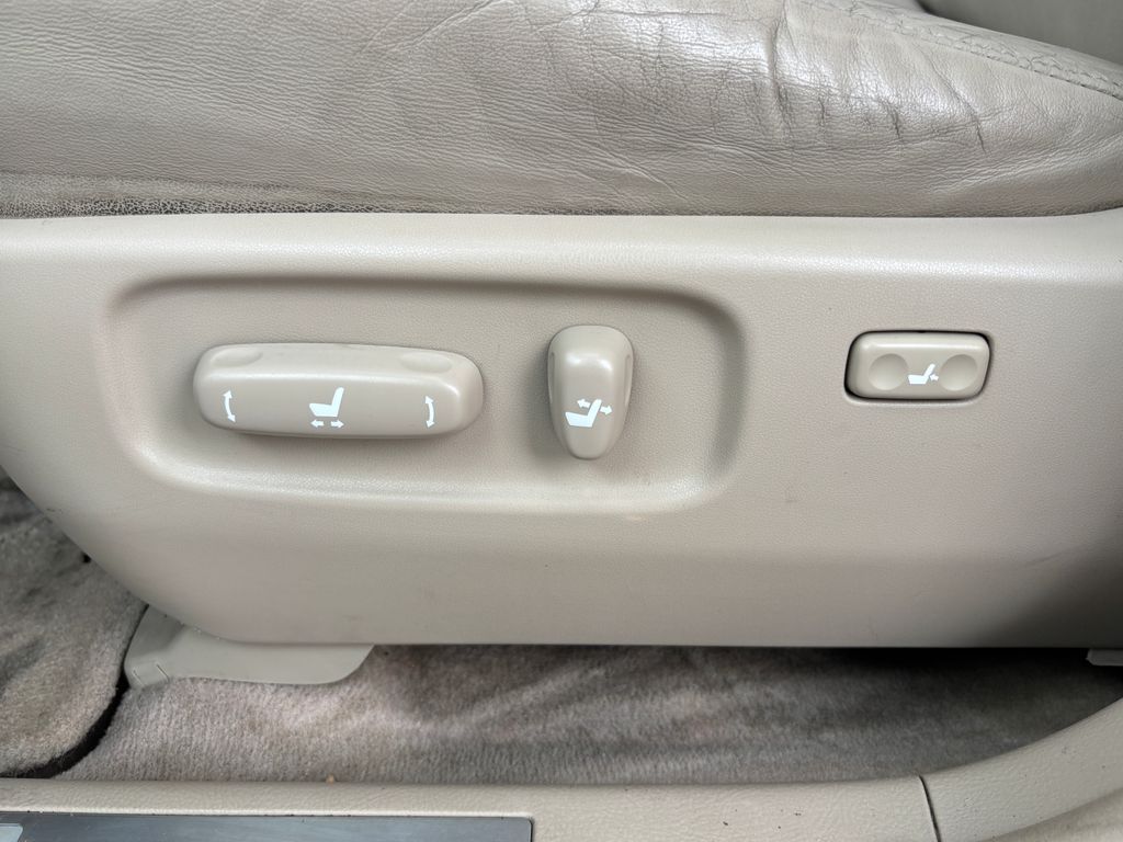 Thumbnail: 2006 Lexus RX - 21