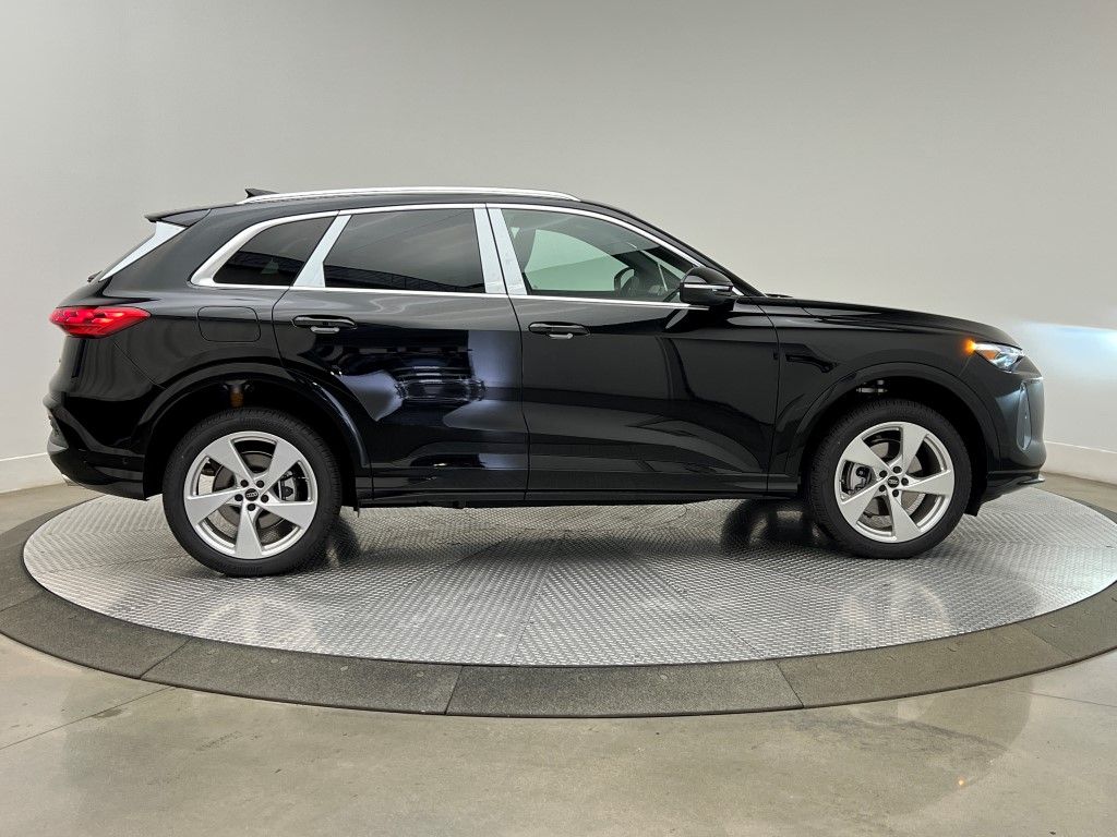 Thumbnail: 2025 Audi Q5 - 5