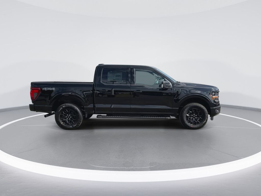 New 2026 Agate Black Metallic Ford XLT image 4