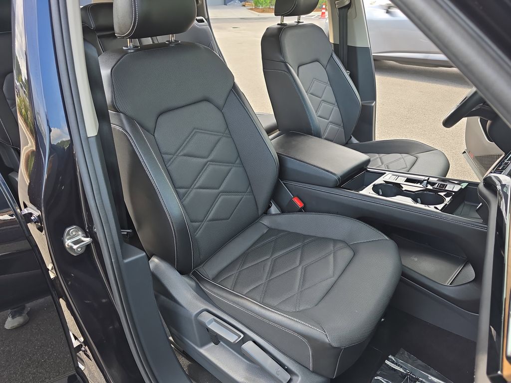 2024 Deep Black Pearl Volkswagen Atlas 2.0T SE w/Technology FWD SUV