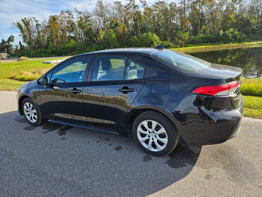 2024 Toyota Corolla LE 3