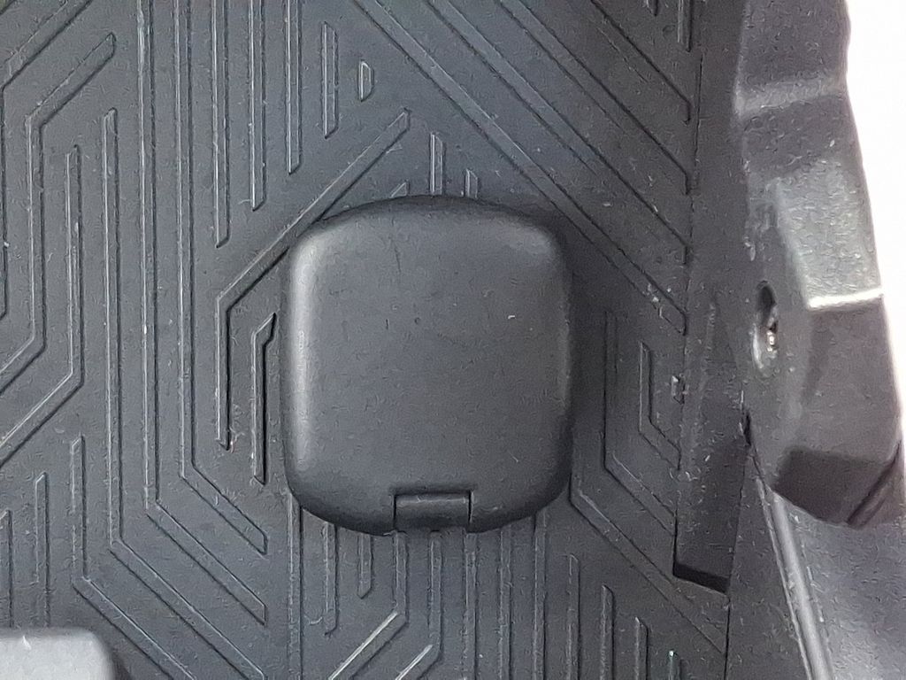 2024 Toyota Tacoma SR5 24